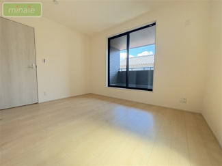 【洋室】 | 平日・土日も見学できます　P並列2台　WIC×2　限定1区画　