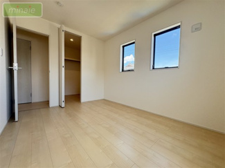 【洋室】 | 平日・土日も見学できます　P並列2台　WIC×2　限定1区画　