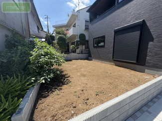 【庭】 | 平日・土日も見学できます　P並列2台　WIC×2　限定1区画　 | お子様の遊び場としても活用できる広さのあるお庭です♪