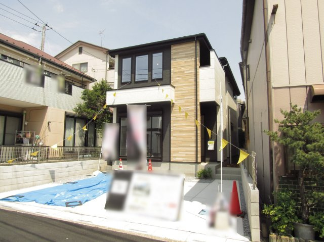草加市氷川町 新築分譲住宅の外観
