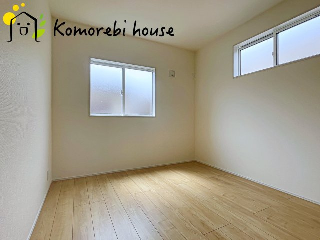 さいたま市北区大成町4丁目　新築一戸建て　ブルーミングガーデン　01の洋室|8/18　撮影