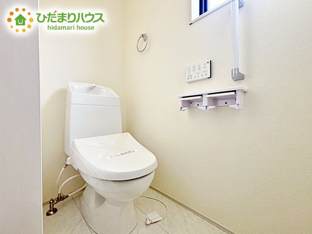 【トイレ】 | 笠間市旭町第12　新築戸建　3号棟 | 白を基調としたトイレは、インテリア次第でどんな空間になるかワクワクしますね♪