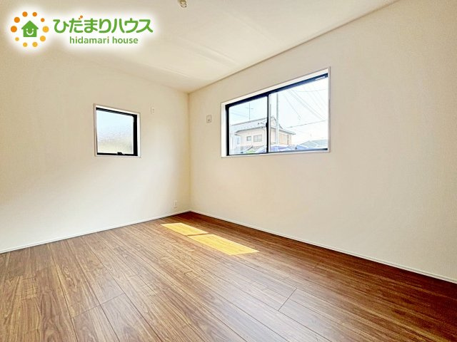 【寝室】 | 笠間市旭町第12　新築戸建　3号棟 | 広めの主寝室は、ベッドの他にもパソコンデスクやドレッサーなども置けちゃいます(*^-^*)