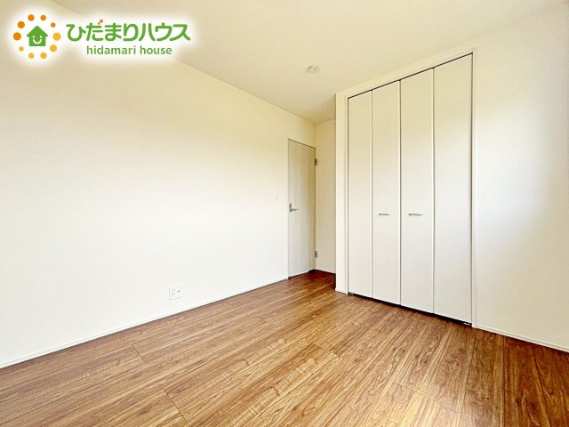 【洋室】 | 笠間市旭町第12　新築戸建　3号棟 | お掃除しやすく、清潔感を保てるのでダニも発生しにくいフローリング♪