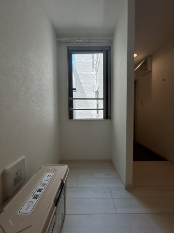 バズ西台Ⅲの居間・リビング