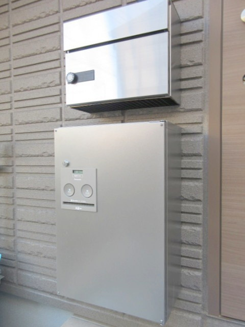 メゾンベール桜のエントランス|★宅配ＢＯＸ★