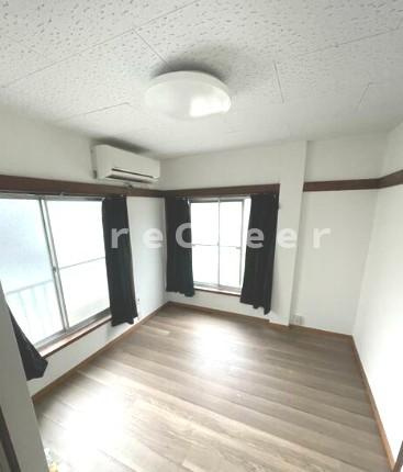 土谷マンションの居間・リビング