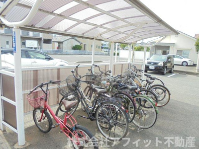 【その他共用部分】 | デミュールクワダ | 駐輪場