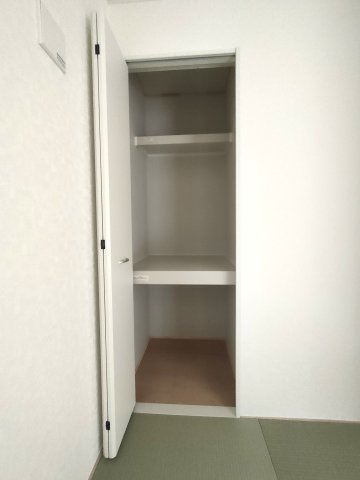 三郷市　戸ケ崎3丁目　新築戸建　全7棟の収納|こまごまとしたものを収納できそうですね