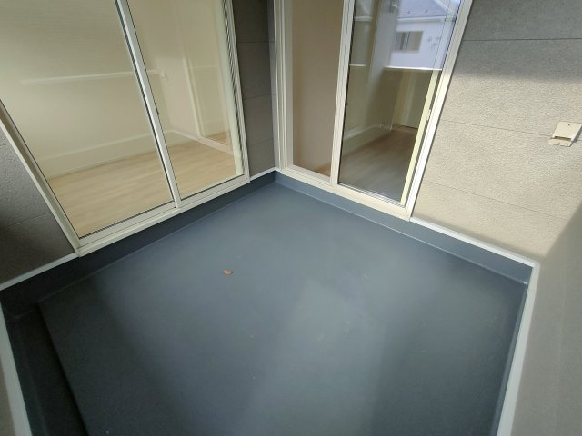 三郷市　戸ケ崎3丁目　新築戸建　全7棟のバルコニー|暖かな日差しのふりそそぐバルコニー