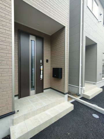 三郷市　戸ケ崎3丁目　新築戸建　全7棟の玄関|落ち着いた玄関です