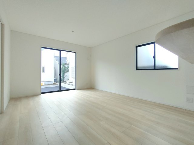 三郷市　戸ケ崎3丁目　新築戸建　全7棟の居間・リビング|こちらの居間で趣味の時間をお楽しみください