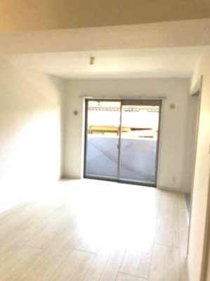 【洋室】 | リックスフィア | 明るい洋室です