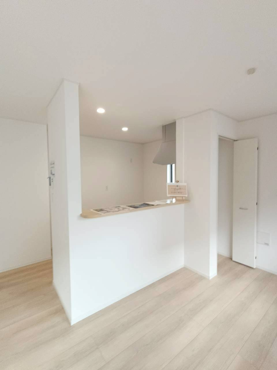 三郷市　戸ケ崎3丁目　新築戸建　全7棟の居間・リビング|ゆったり過ごせるリビングです