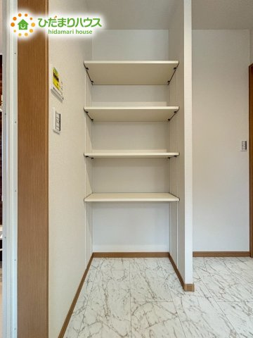 深谷市荒川　第1期　新築一戸建て　ワイウッドコート　07の収納