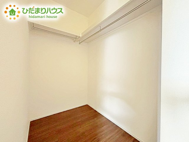 【収納】 | ひたちなか高場10期　新築戸建 | 小物類から掃除機やシーズンオフの暖房器具といった大きいものまで1か所に収納できる、機能的な大容量クローゼット付き(^^♪光の影響を受けにくいので、物の保存に最適♪