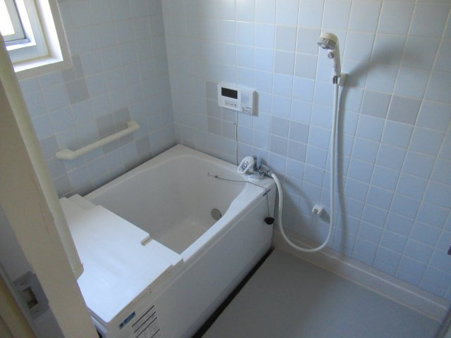 上高丸３Ｋの浴室|コンパクトで使いやすいお風呂です