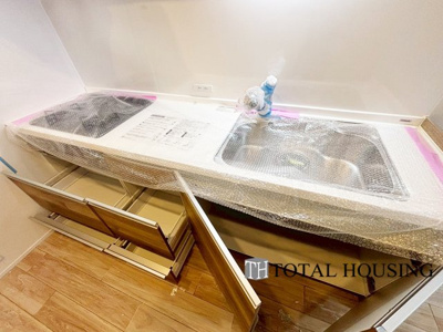 【キッチン】 | 新札幌プリンスハイツ | 料理を楽しむキッチンスペース。使いやすさと心地よい暮らしを追及し、愛着を持って使い続けられる空間へ。