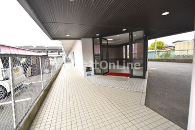 【エントランス】 | ルミエール織田