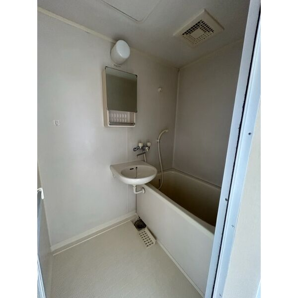 ハイツアイカ松本の浴室