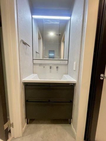 杉並区本天沼3丁目　整形角地　快適コンパクト邸宅の洗面所