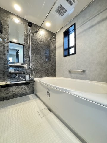 杉並区本天沼3丁目　整形角地　快適コンパクト邸宅の浴室