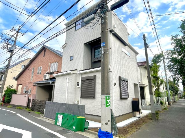 杉並区本天沼3丁目　整形角地　快適コンパクト邸宅の前面道路含む現地写真