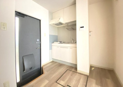 【キッチン】 | カメリヤハイツ | 床下収納があるので、食料品のストックもかなりできそう。