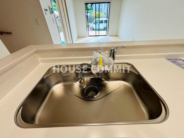 成田市郷部　新築戸建て　B号棟のキッチン