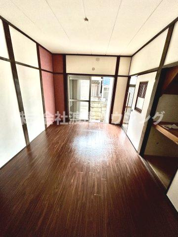 横小路町1丁目一戸建の内装