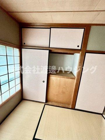 横小路町1丁目一戸建の収納