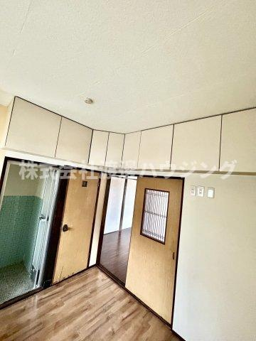 横小路町1丁目一戸建の収納