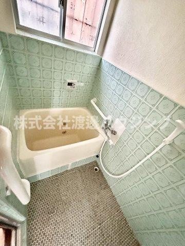 横小路町1丁目一戸建の浴室