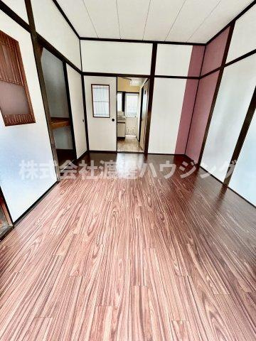 横小路町1丁目一戸建の寝室