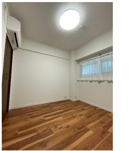 府中マンションの洋室