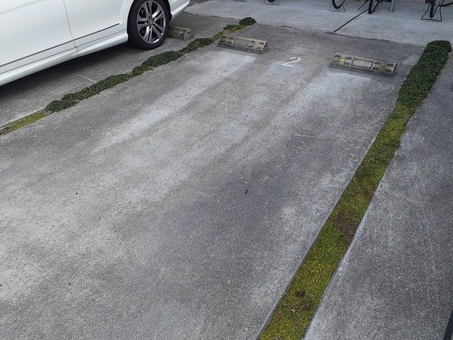 イースト・フィオーレの駐車場