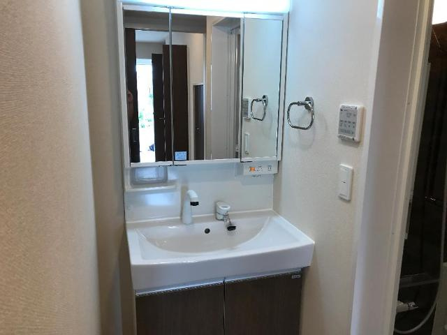 ベル・フランシーズの洗面所|洗髪洗面化粧台