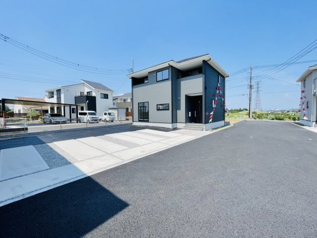 【前面道路含む現地写真】 | 前橋市東善町　2号棟