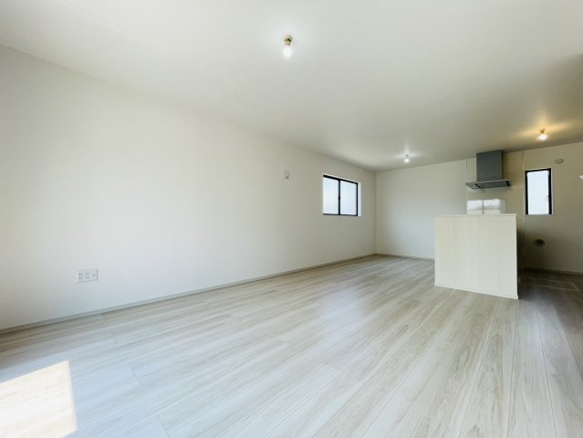 【居間・リビング】 | 前橋市東善町　2号棟