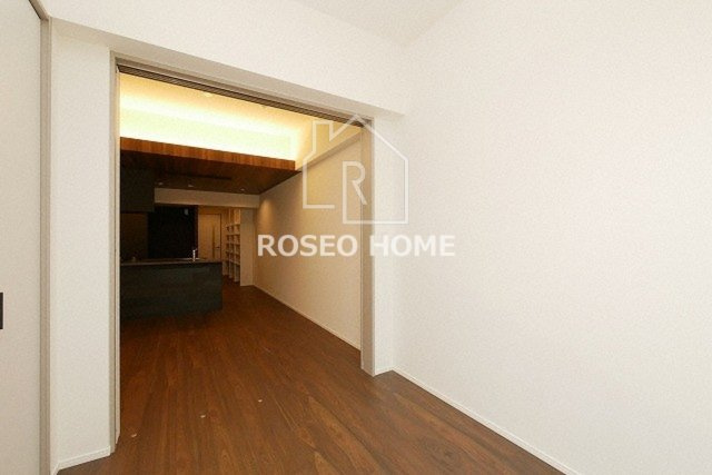 エムヒルズ本町東の洋室