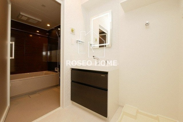 エムヒルズ本町東の洗面所