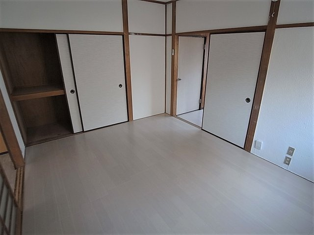 菊水町10丁目貸家の設備|１階部分にも収納御座います