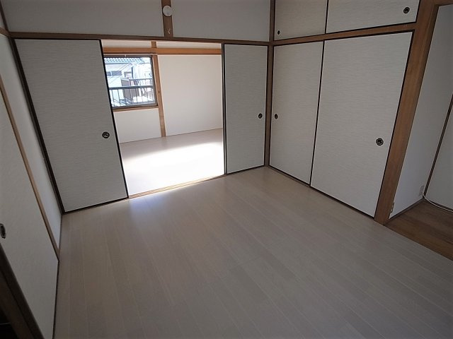 菊水町10丁目貸家の洋室|人気のオールフローリング