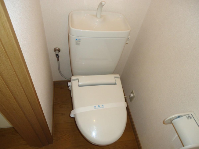 【トイレ】 | エクセラート瀬田 | 清潔感のあるトイレです