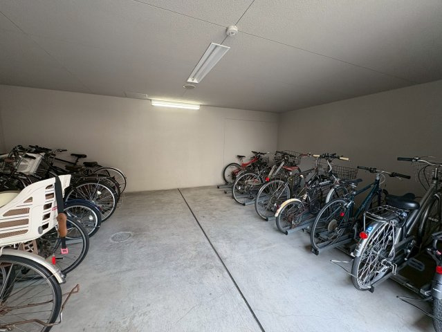 アルファステイツ新町の駐車場