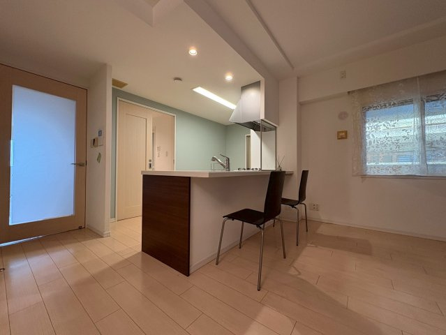 アルファステイツ新町の居間・リビング