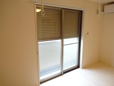 【内装】 | アローナ | 窓シャッター