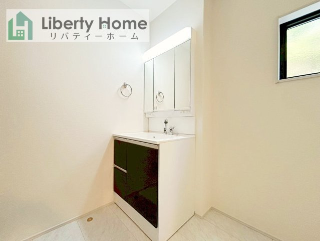 第1常総市東野原　新築戸建　1号棟の独立洗面台
