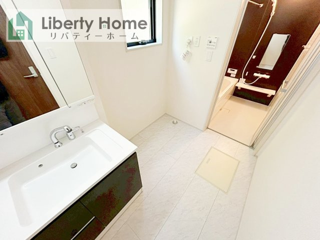 第1常総市東野原　新築戸建　1号棟の脱衣所