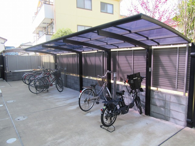 ＹＳフラットのその他共用部分|★屋根付き駐輪場★